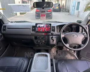 Toyota HiAce 2004 Black