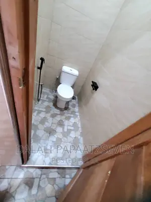 3bdrm House in Dalalipapaatzseven, Kinondoni for sale