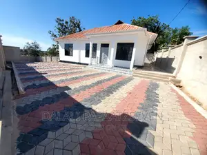 3bdrm House in Dalalipapaatzseven, Kinondoni for sale