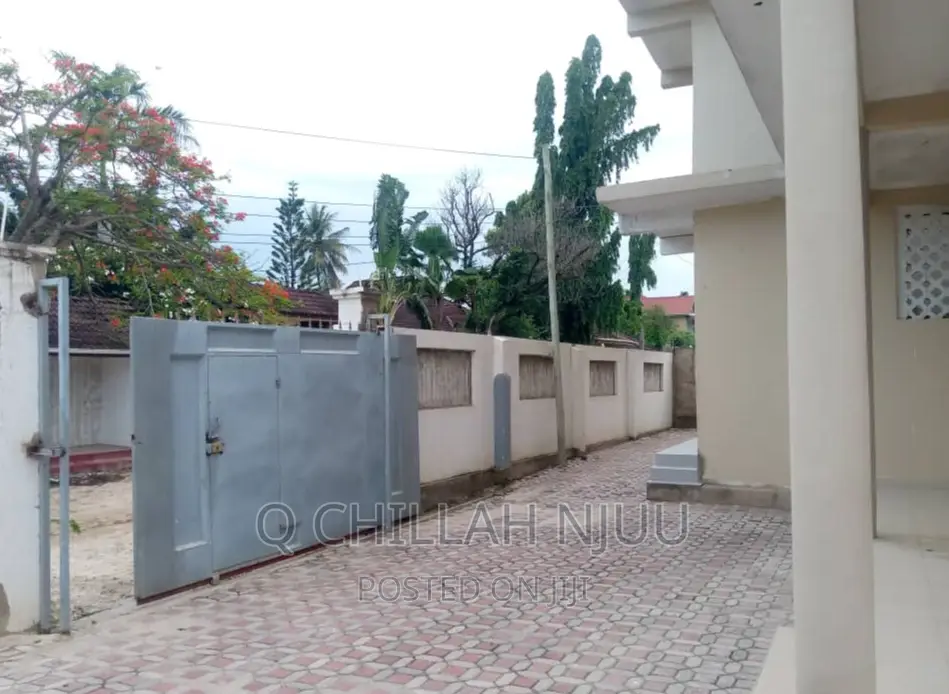 Furnished 4bdrm Apartment in Ununio Estate, Kinondoni for sale