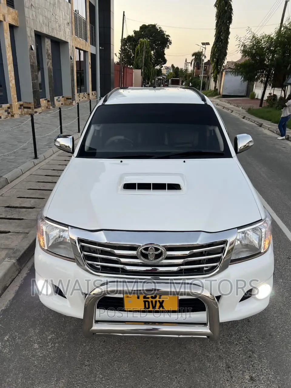 Toyota Hilux 2013 White