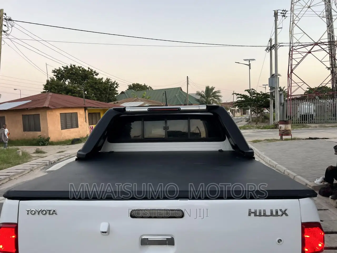 Toyota Hilux 2013 White