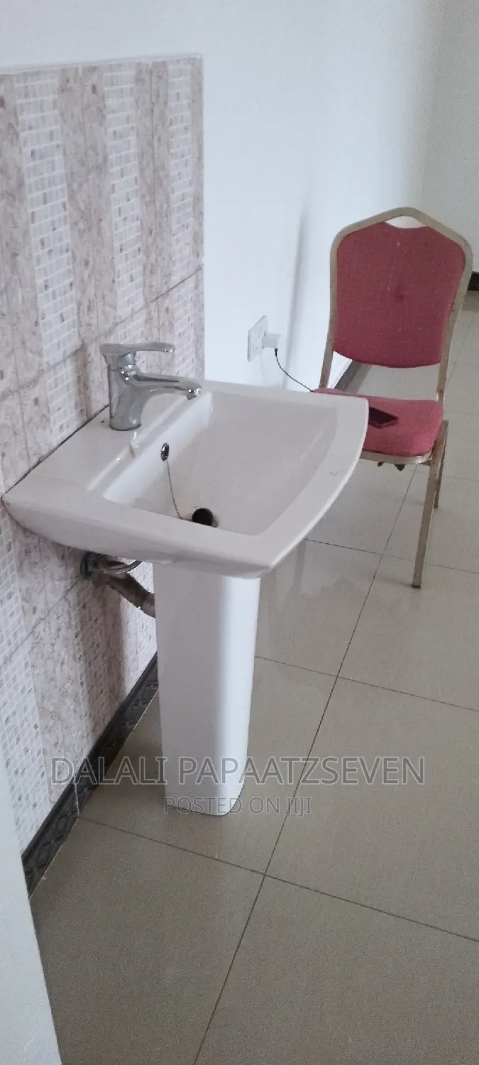 3bdrm Apartment in Dalalipapaatzseven, Kinondoni for rent
