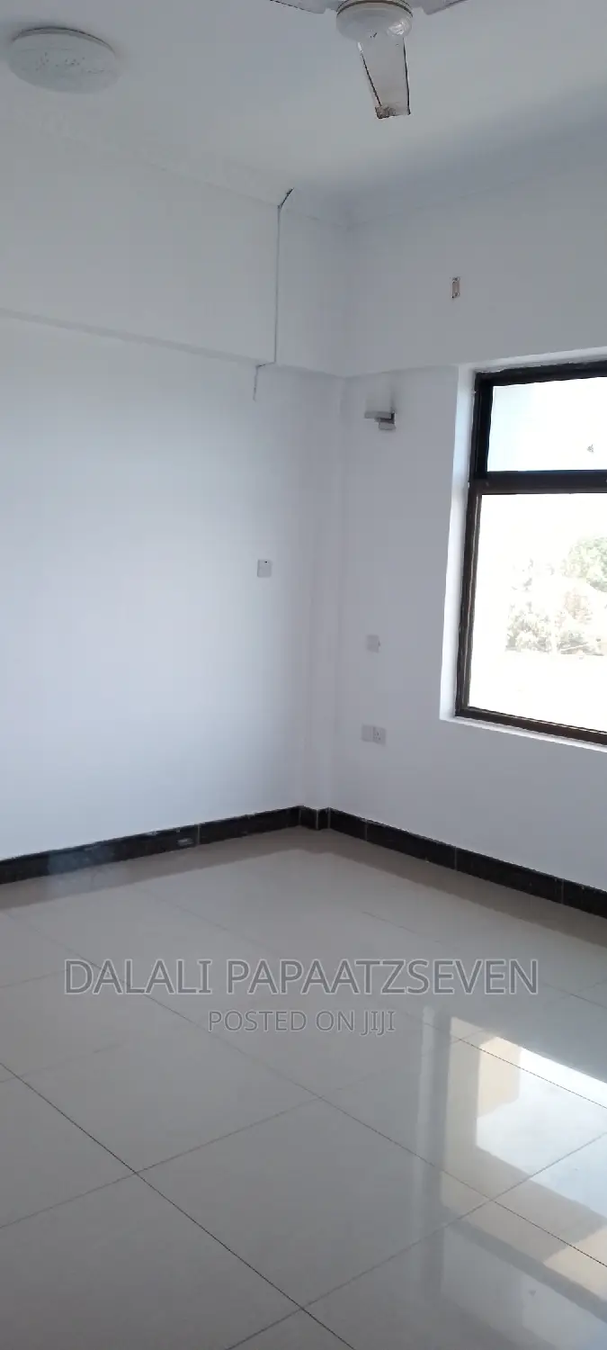 3bdrm Apartment in Dalalipapaatzseven, Kinondoni for rent