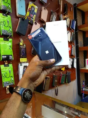 Samsung Galaxy S10e 128 GB Blue