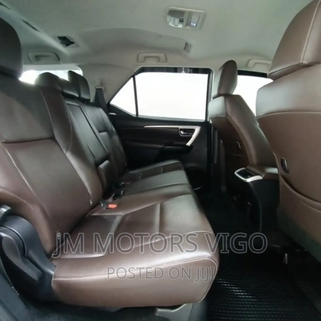 Toyota Fortuner 2017 Silver