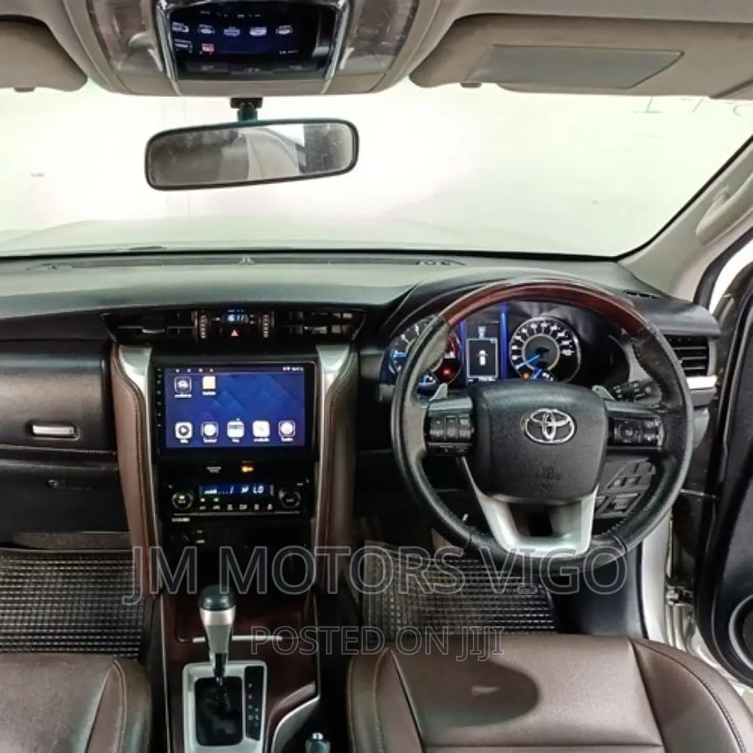 Toyota Fortuner 2017 Silver