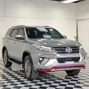 Toyota Fortuner 2017 Silver