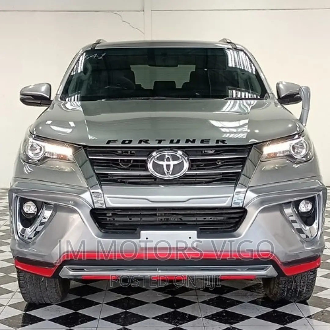Toyota Fortuner 2017 Silver