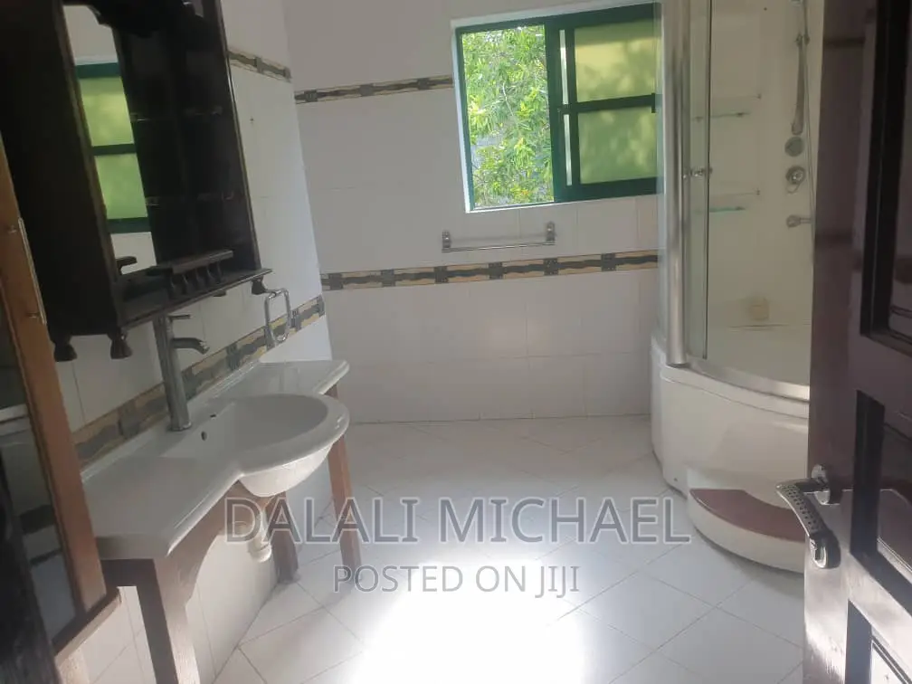 Furnished 5bdrm Villa in Mikocheni for rent