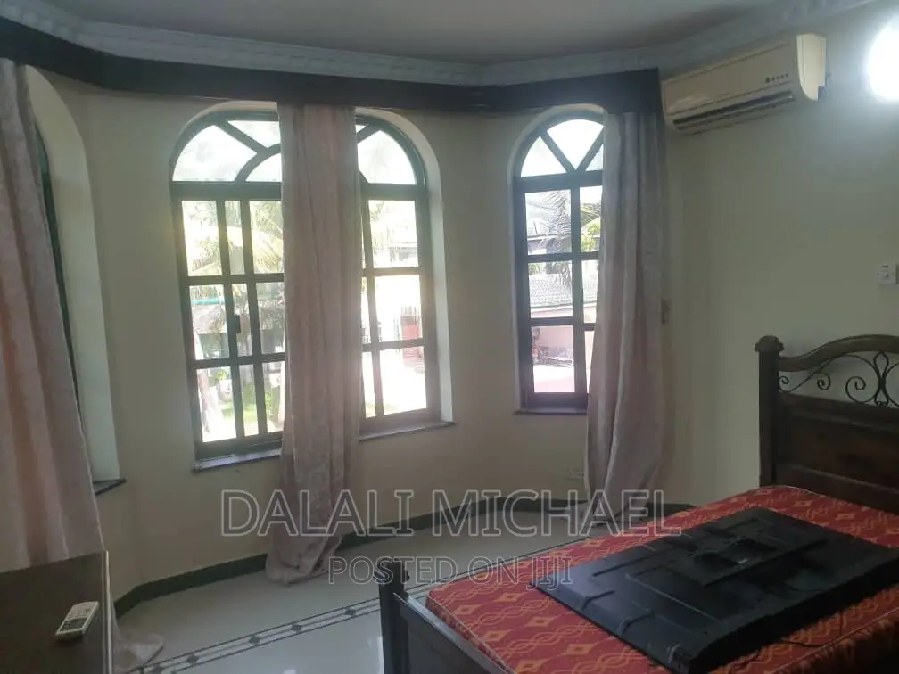 Furnished 5bdrm Villa in Mikocheni for rent