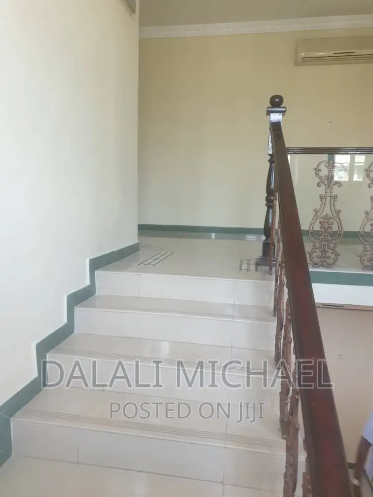 Furnished 5bdrm Villa in Mikocheni for rent