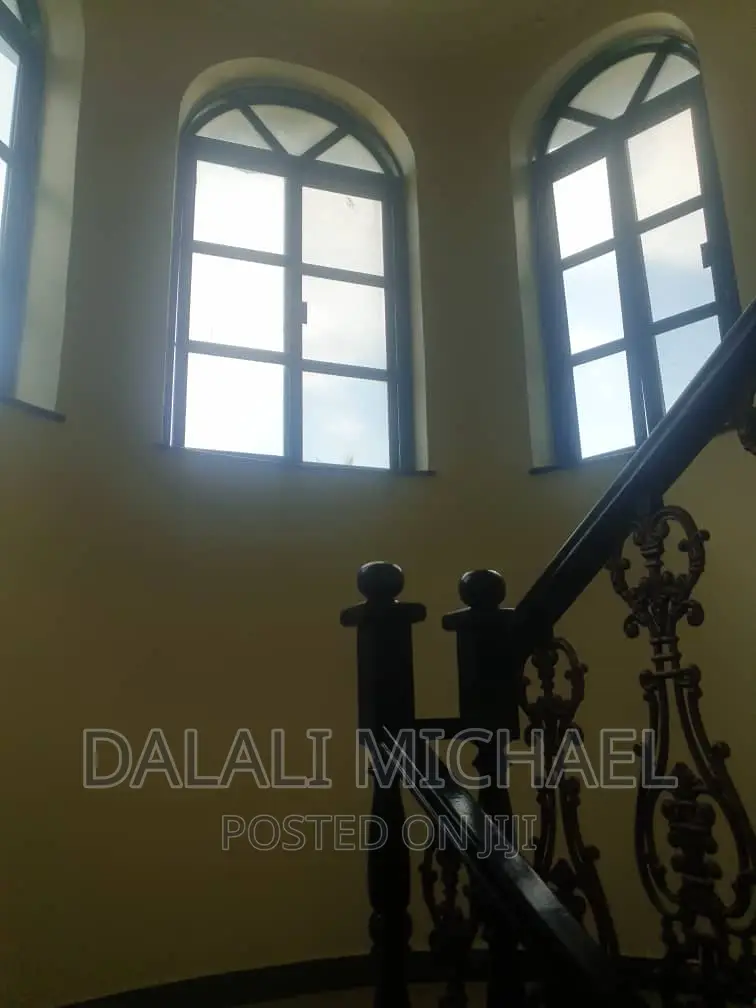 Furnished 5bdrm Villa in Mikocheni for rent