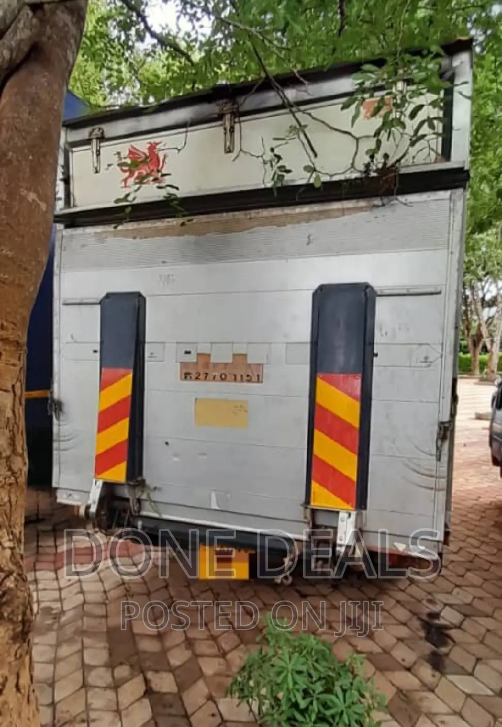 Mitsubishi Fuso 2005 White