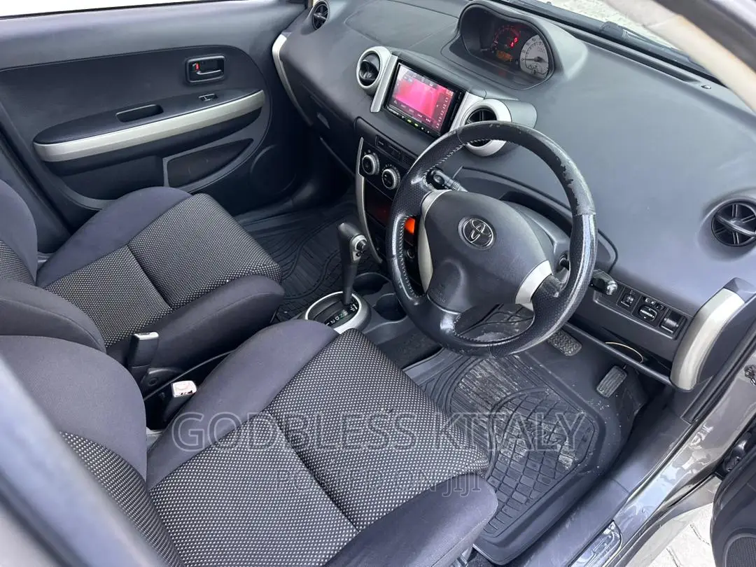 Toyota IST 2004 Gray