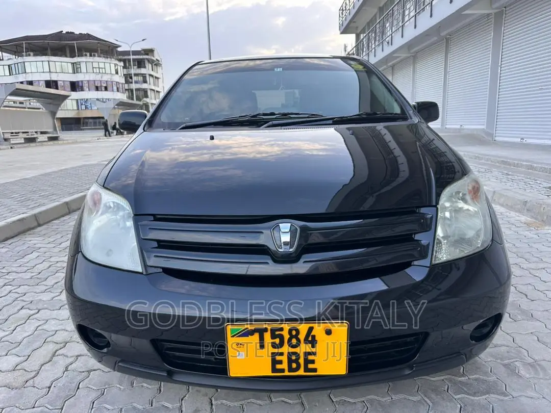 Toyota IST 2003 Black