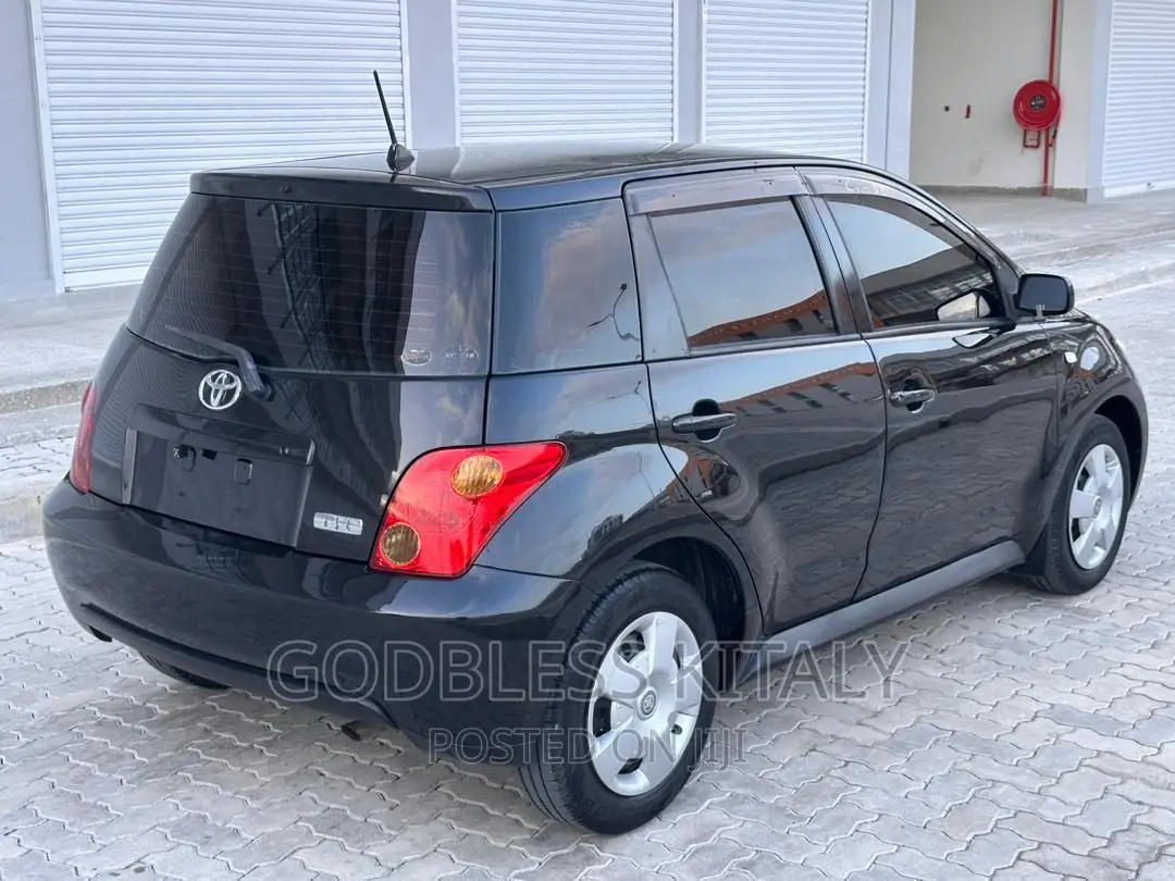 Toyota IST 2003 Black