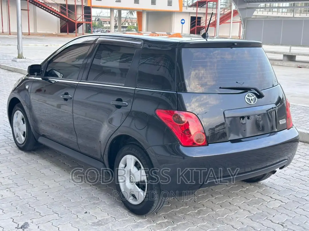 Toyota IST 2003 Black