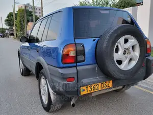 Toyota RAV4 1999 Blue