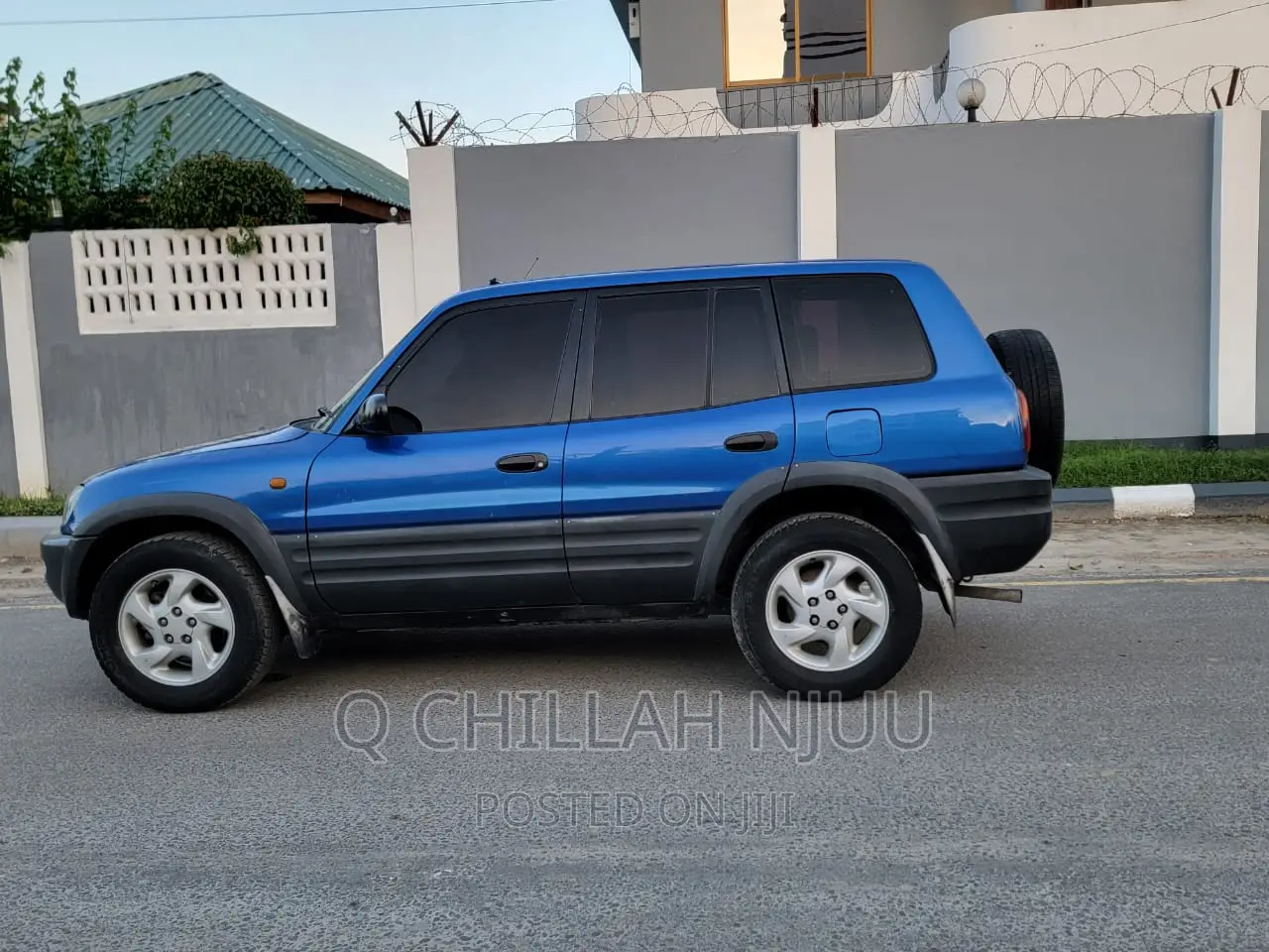 Toyota RAV4 1999 Blue