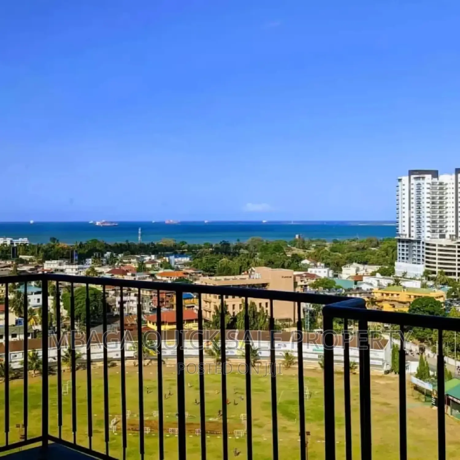4bdrm Penthouse in Upanga for sale