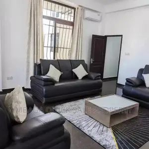 4bdrm Penthouse in Upanga for sale