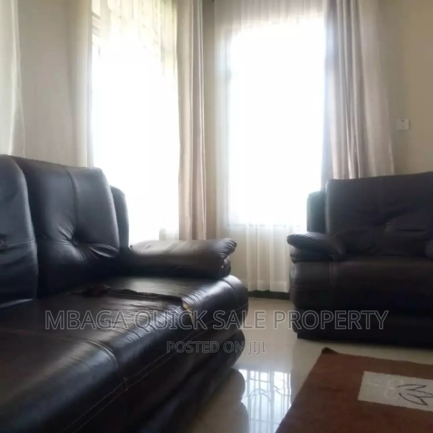 4bdrm Penthouse in Upanga for sale