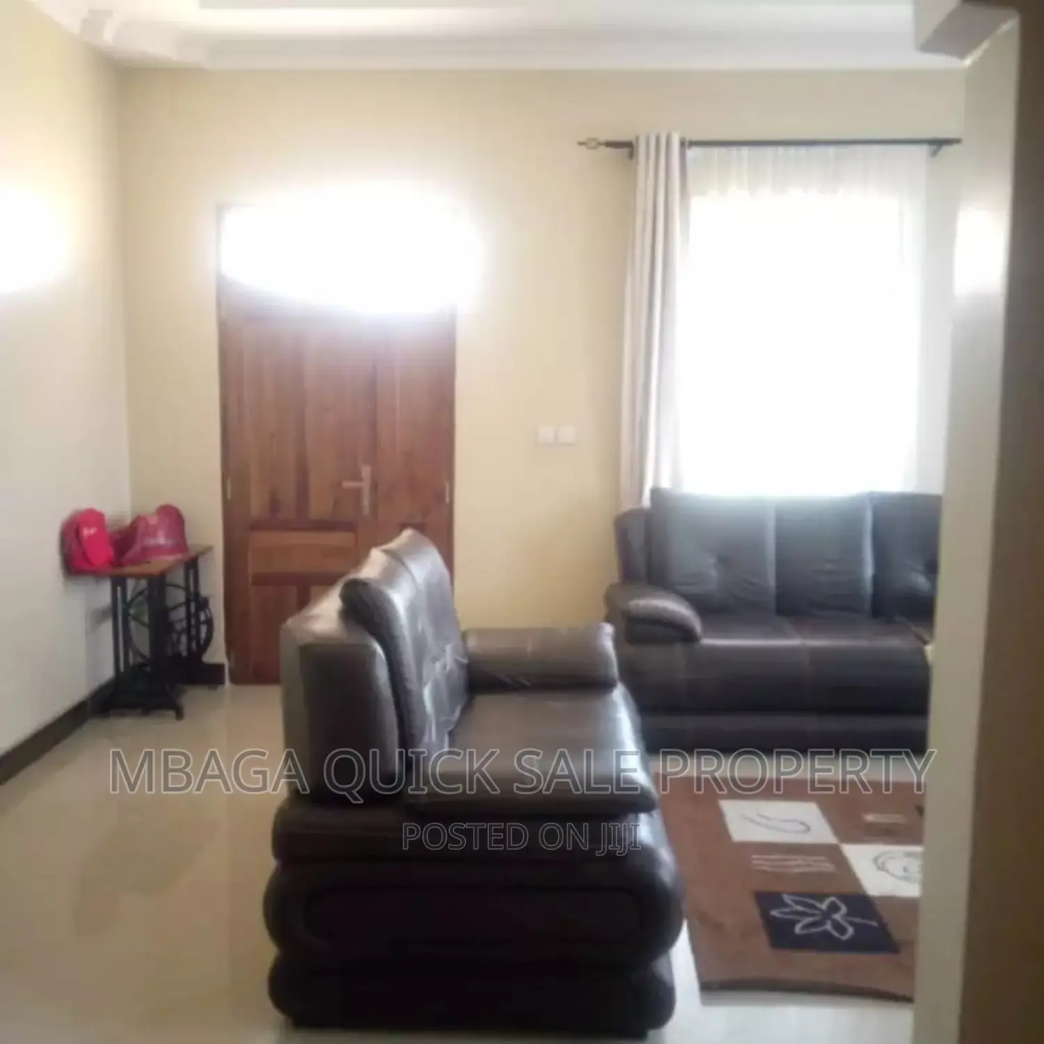 4bdrm Penthouse in Upanga for sale