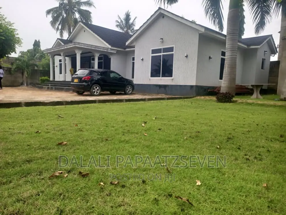3bdrm House in Dalalipapaatzseven, Kinondoni for rent