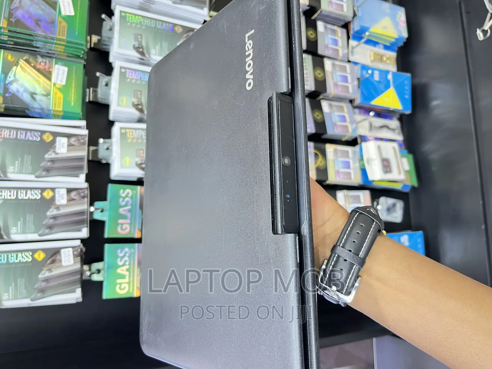 Laptop Lenovo IdeaPad 100 4GB Intel SSD 128GB