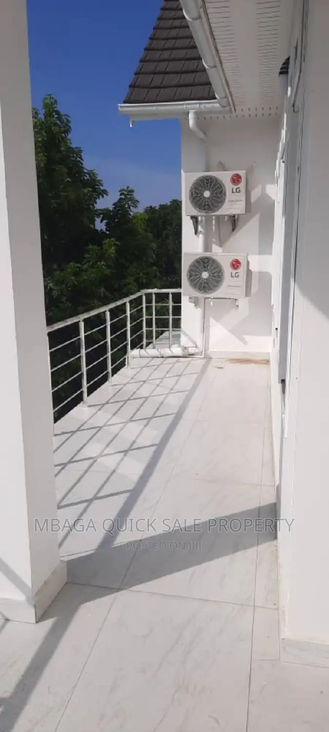 3bdrm Apartment in Mbezi for rent