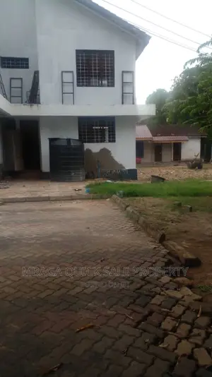 6bdrm House in Regent Estate, Mikocheni for rent