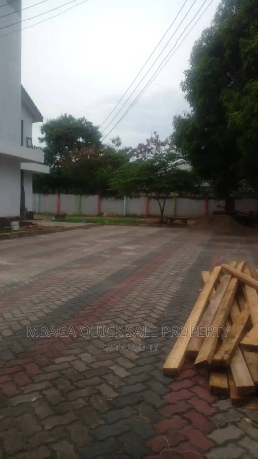 6bdrm House in Regent Estate, Mikocheni for rent