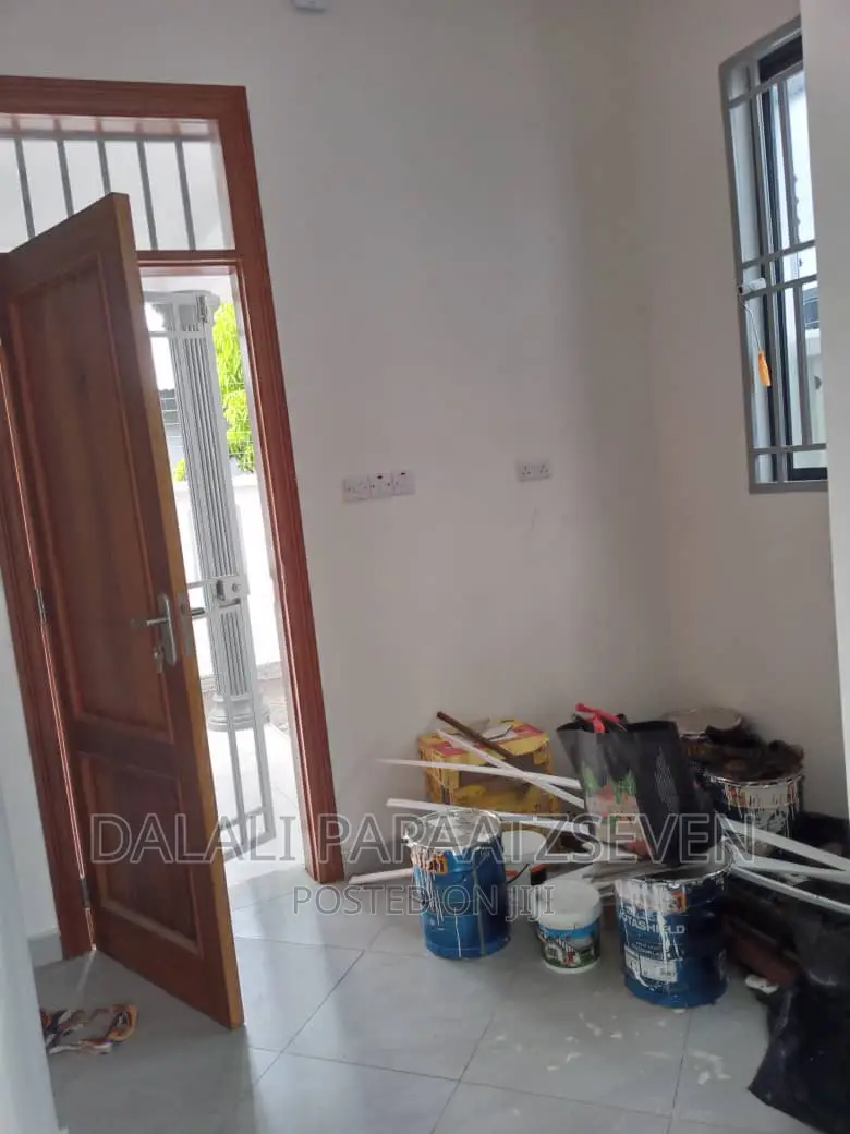 3bdrm House in Dalalipapaatzseven, Kinondoni for rent