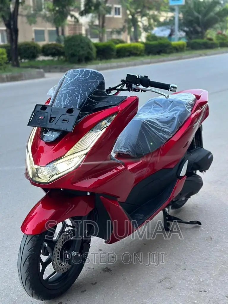 Yamaha 2023 Red