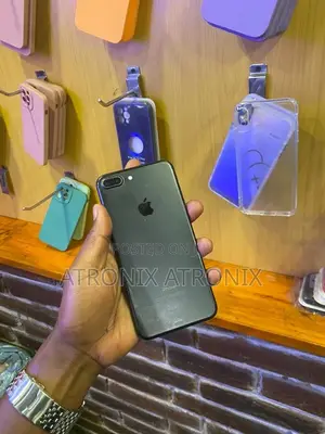 Apple iPhone 7 Plus 32 GB Black