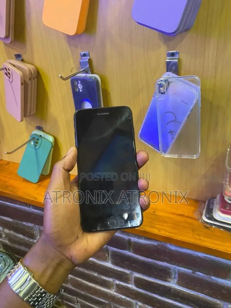 Apple iPhone 7 Plus 32 GB Black