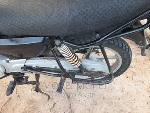 Bajaj Boxer X125 2021 Red