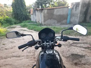 Bajaj Boxer X125 2021 Red