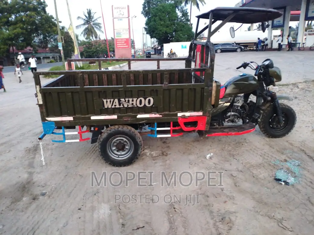 TVS King Cargo 2021 Beige