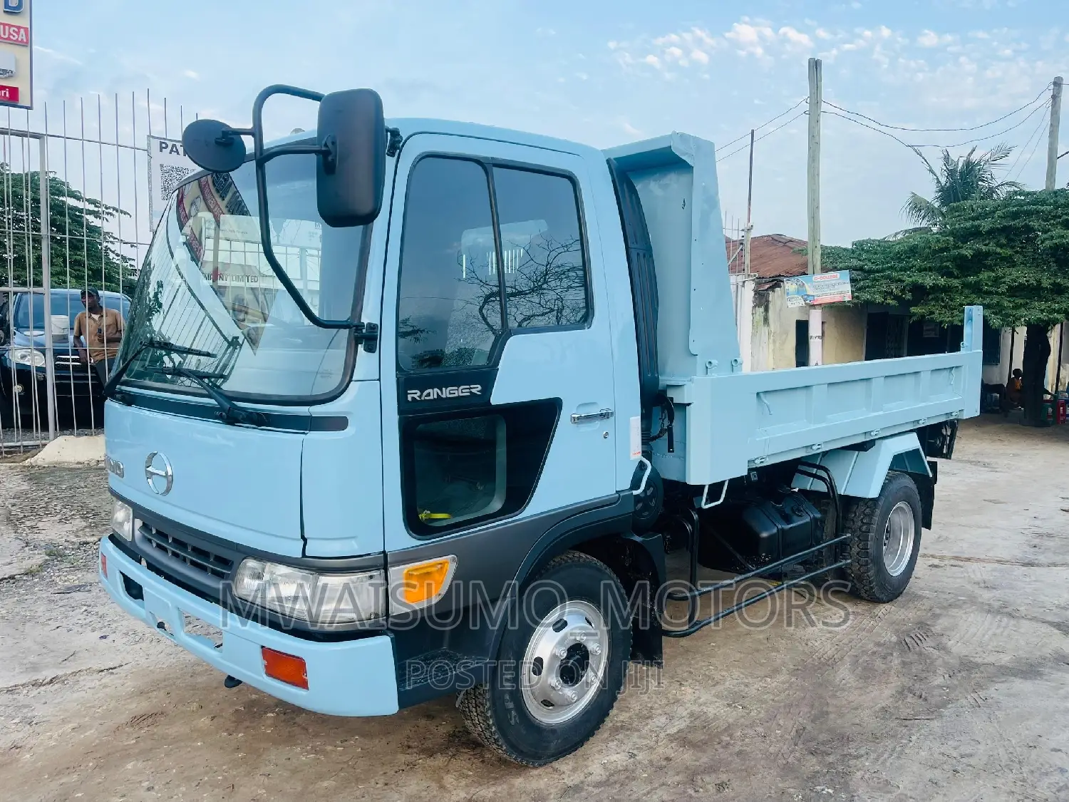 Hino Dumper Truck on Sale