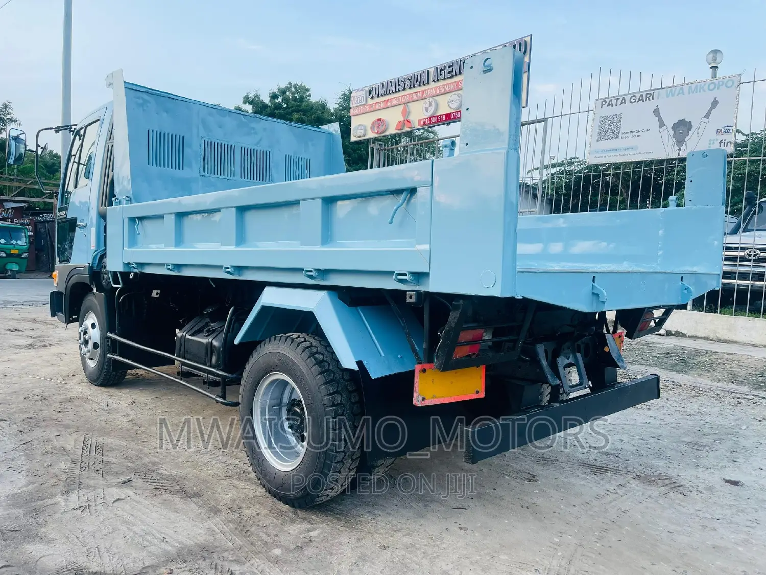 Hino Dumper Truck on Sale