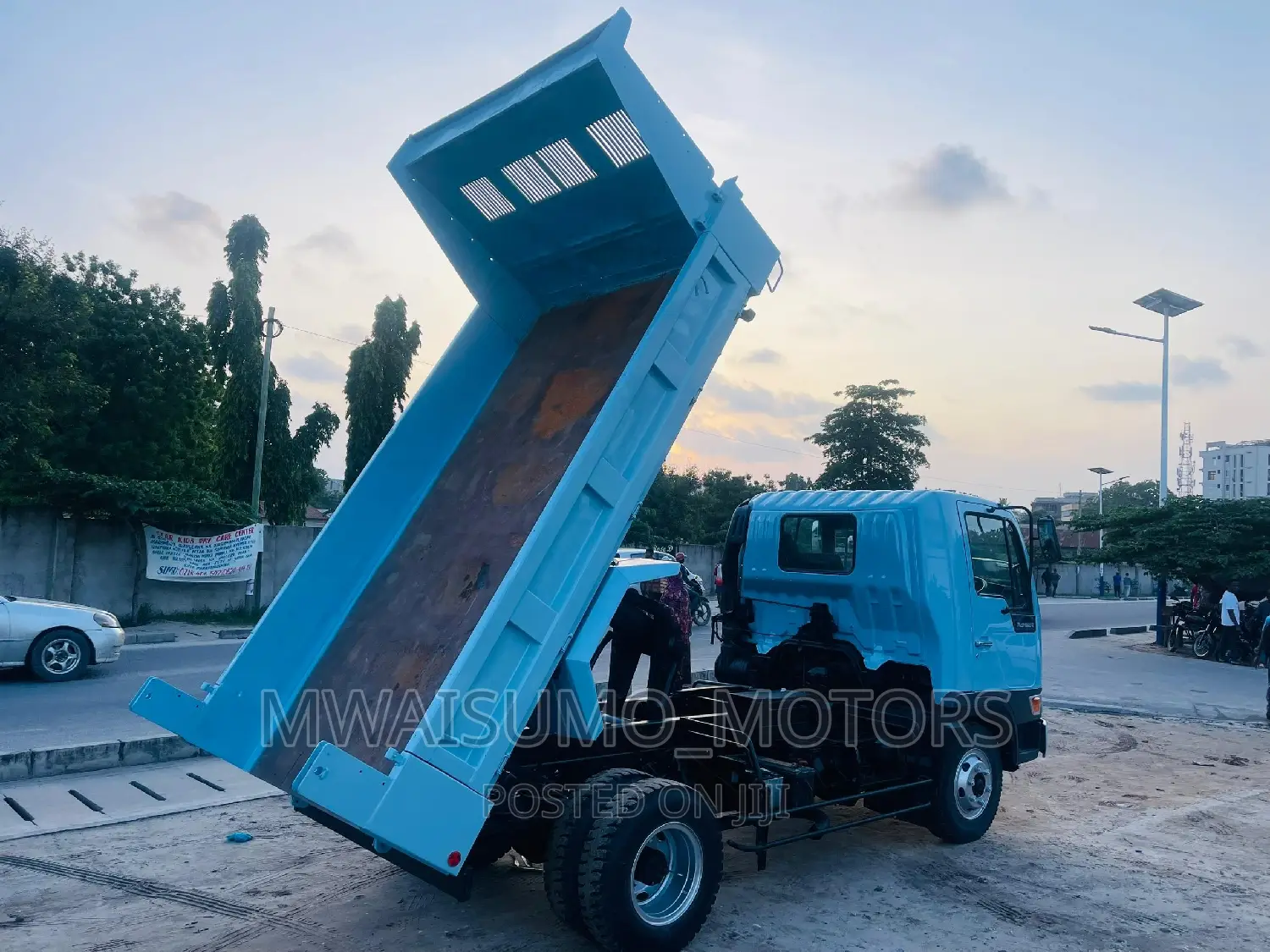 Hino Dumper Truck on Sale