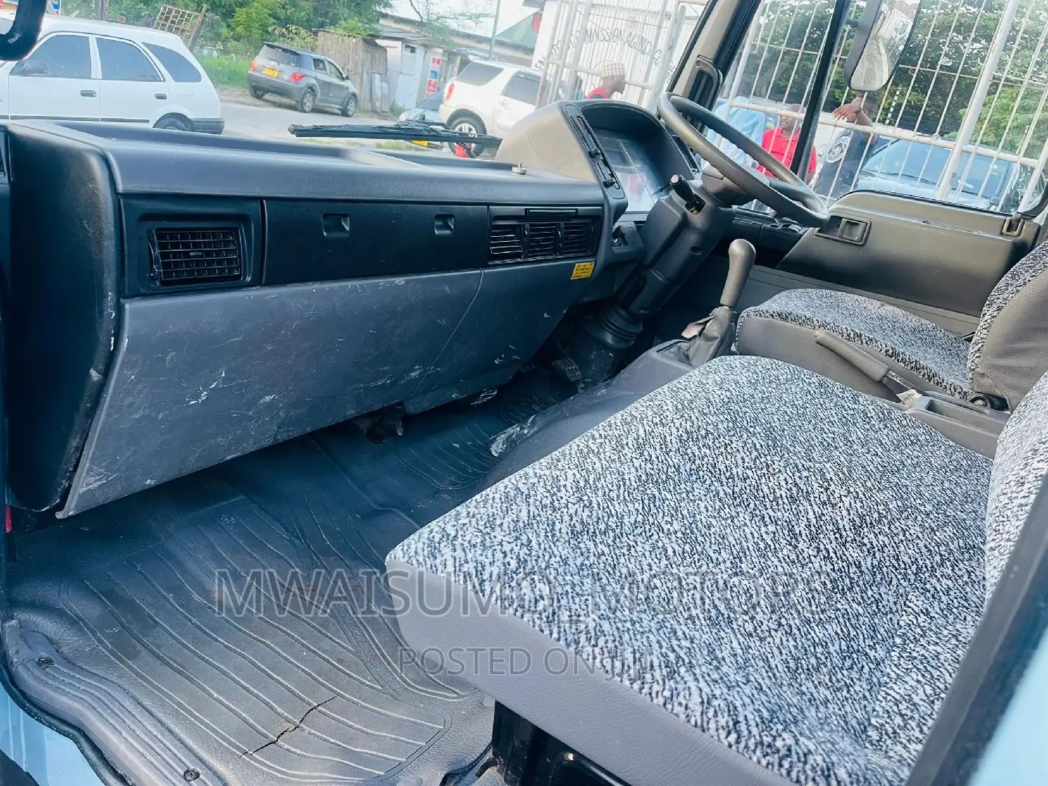 Hino Dumper Truck on Sale