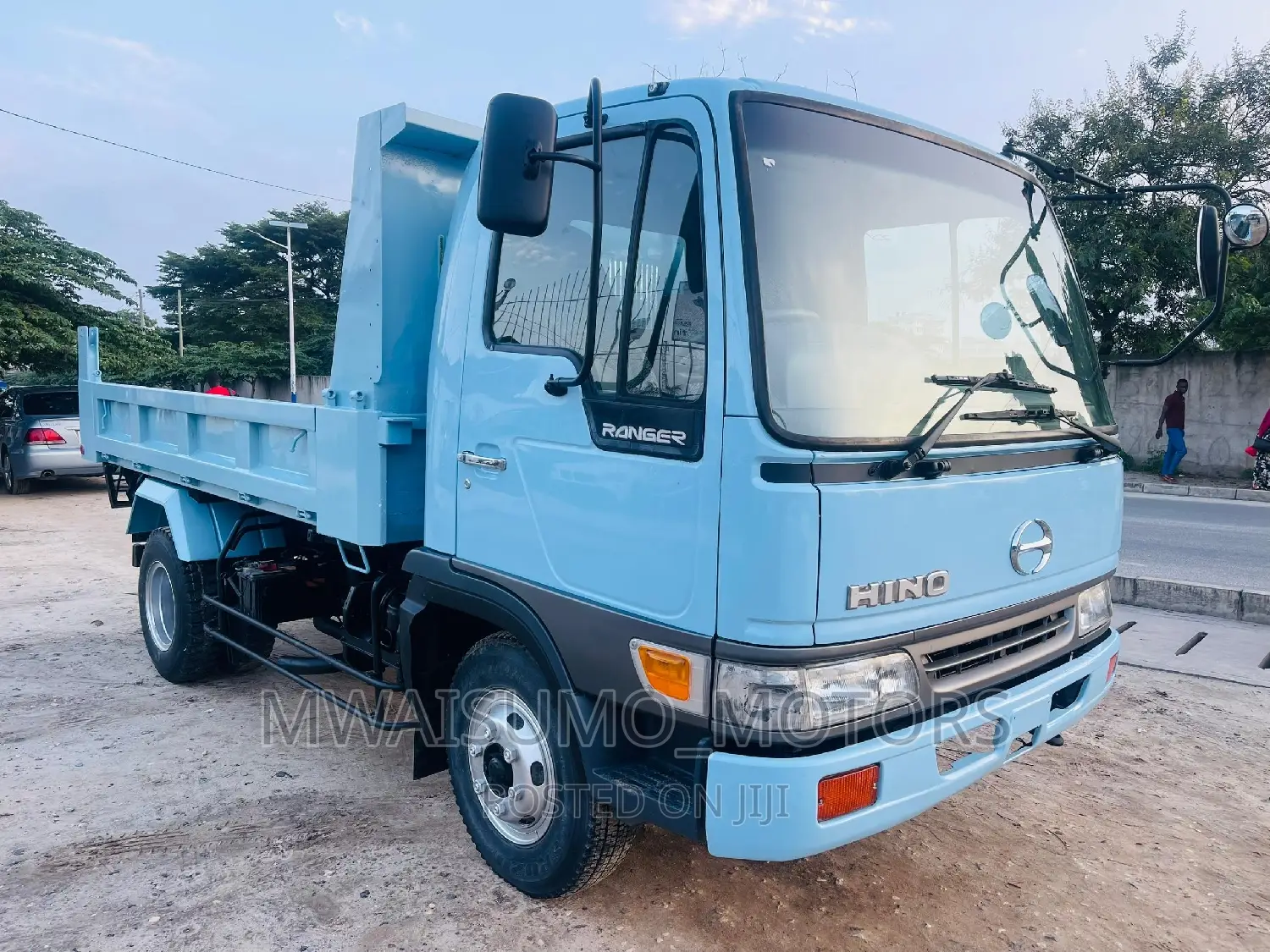 Hino Dumper Truck on Sale