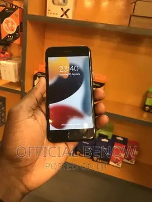 Apple iPhone 7 32 GB Black