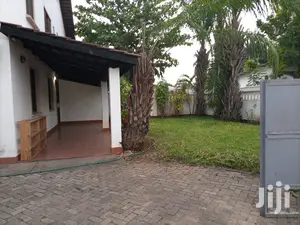 4 Bedrooms, Living Room, Dinning,2master & 2public Toilets