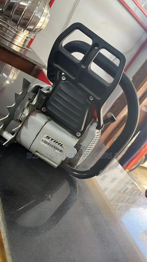 Chainsaw STIHL