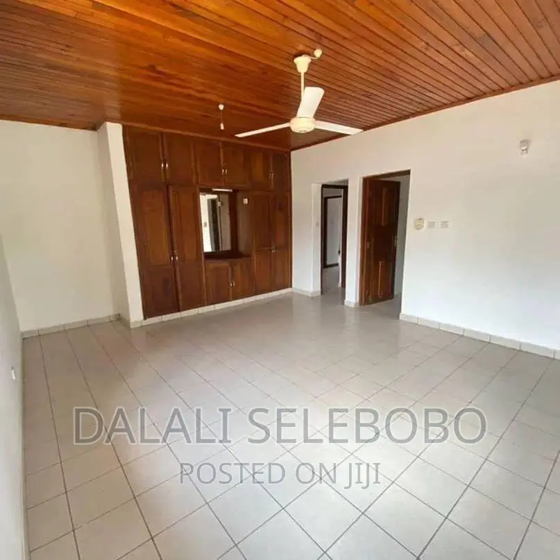 4bdrm Block of Flats in Mikocheni B for sale