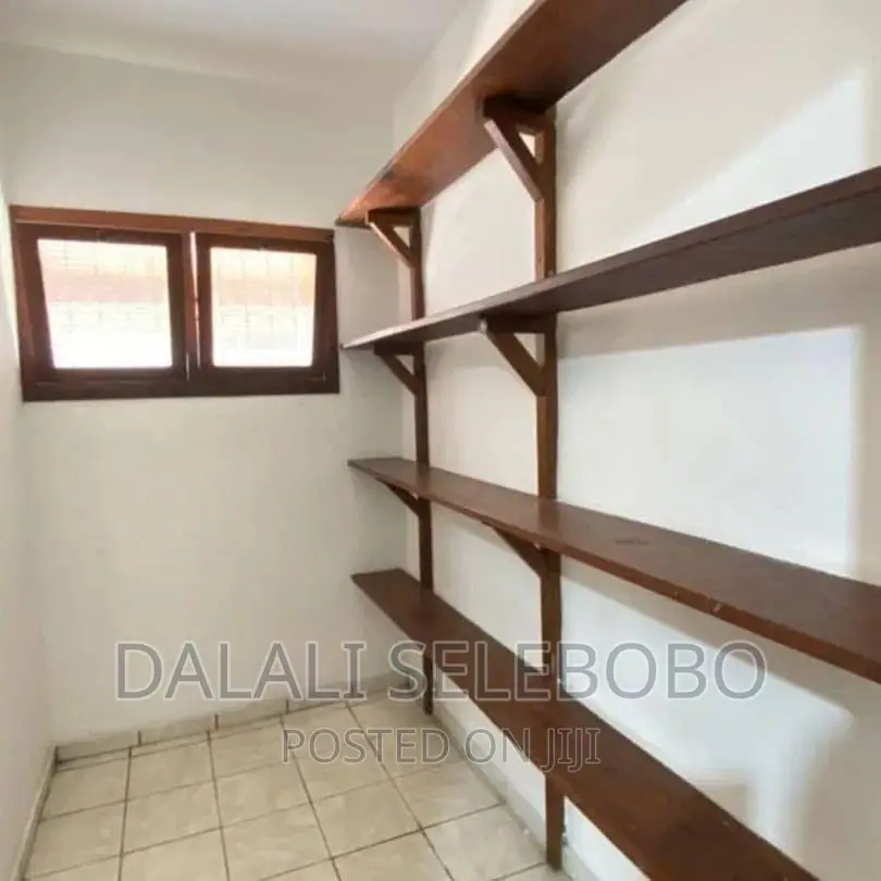 4bdrm Block of Flats in Mikocheni B for sale